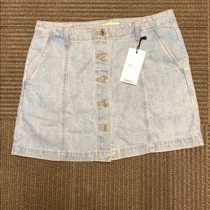 Forever 21 skirt. New Never worn with Tags